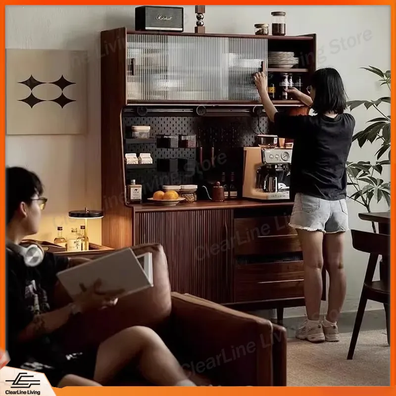 Wine Beer The Whiskey - 유리문이 있는 복고풍 단단한 나무 거실